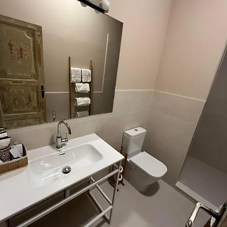 Ottoh Charm Guest house 4*